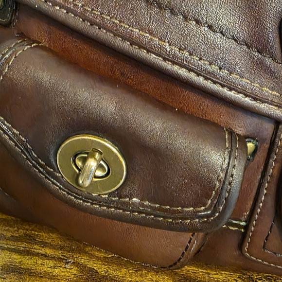 Coach Legacy 65th 11128 Rich Saddle Patina - Picture 9 of 14